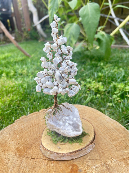 "Howie" Wintery fur tree with howlite chip beads