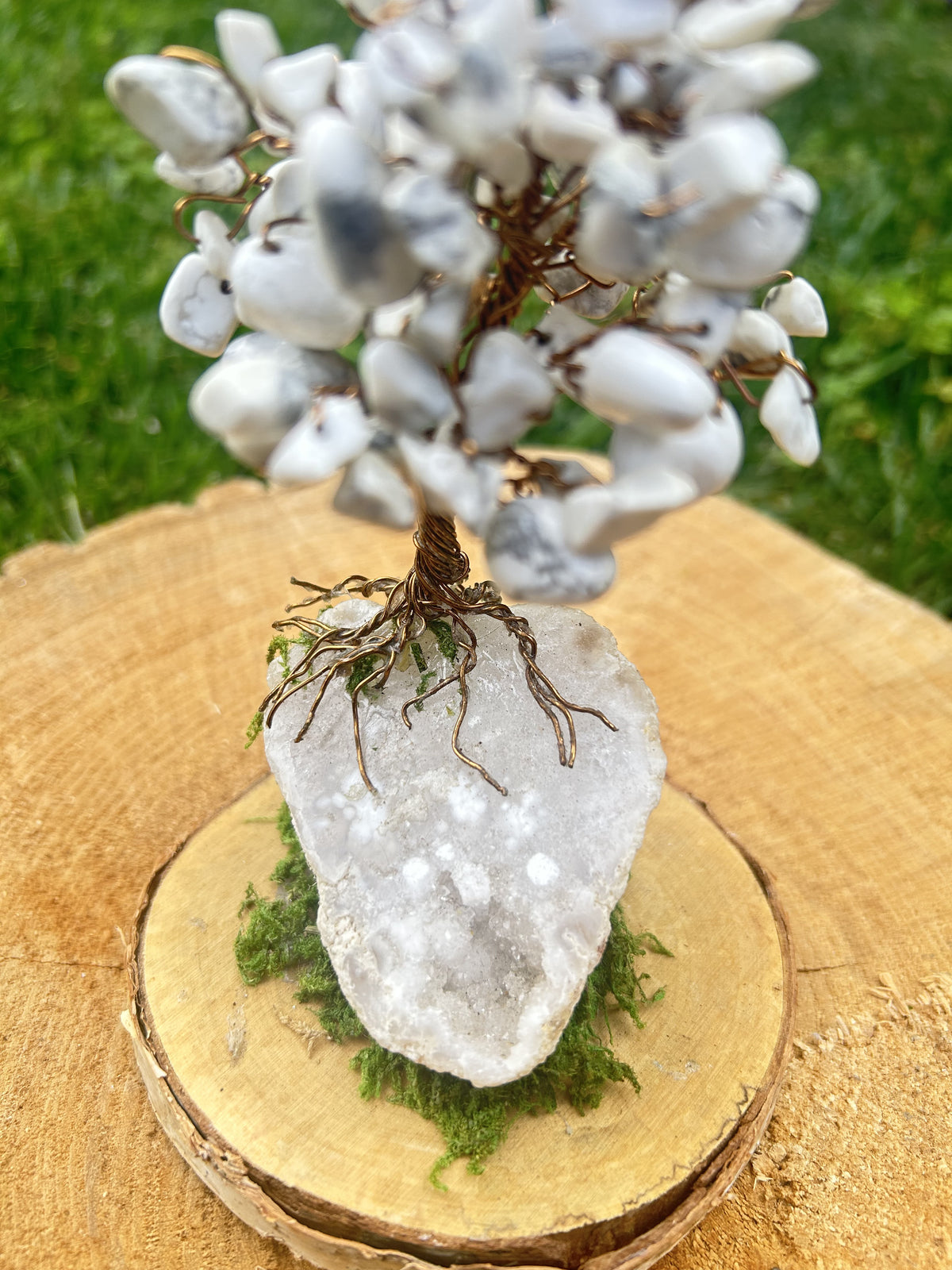 "Howie" Wintery fur tree with howlite chip beads