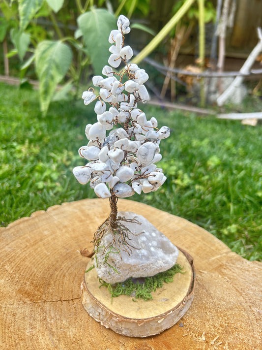 "Howie" Wintery fur tree with howlite chip beads