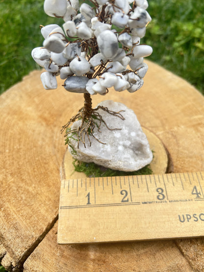 "Howie" Wintery fur tree with howlite chip beads
